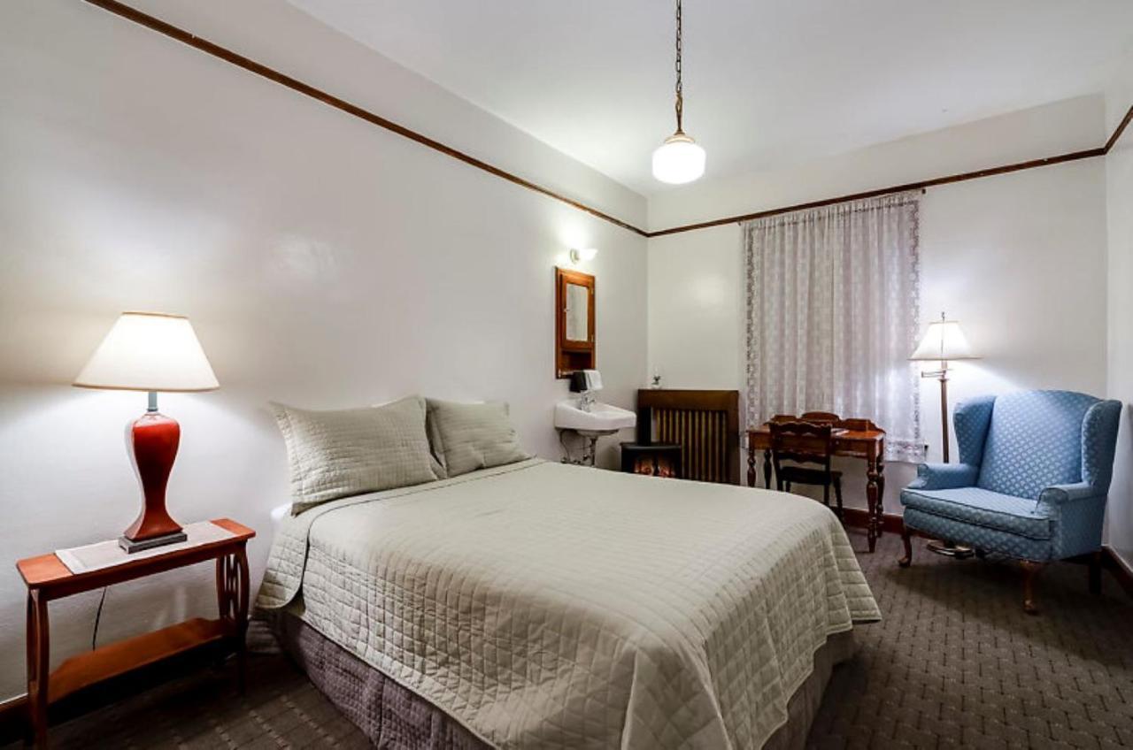 Ryan Hotel Wallace Buitenkant foto