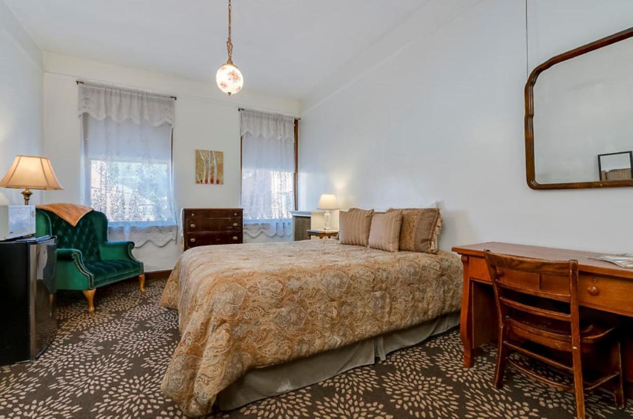 Ryan Hotel Wallace Buitenkant foto